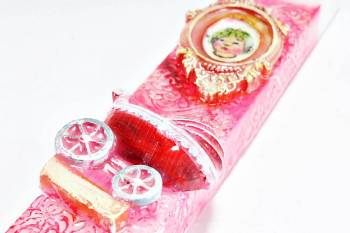 Πασχαλινή λαμπάδα 18Χ054 Ροζ κορνίζα σετ με ξύλινο κουτί  28x7cm