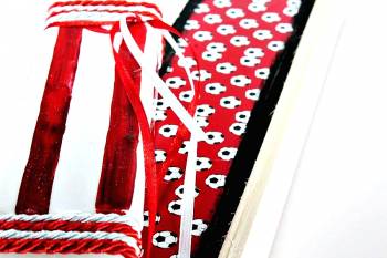 Πασχαλινή Λαμπάδα 18Χ060 Άσπρο - κόκκινο φανέλα σετ με ξύλινο κουτί 28x7cm
