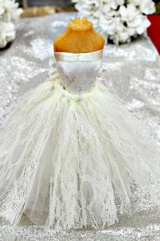 Πασχαλινή Λαμπάδα 17Φ008 Σομόν φόρεμα σε λαμπάδα Ύψος 33cm
