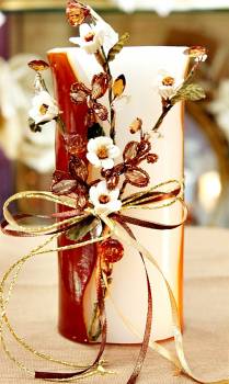 Τυλιχτό αρωματικό κερί με μαργαρίτες, πεταλούδες και κρυσταλλάκια  9x18cm
