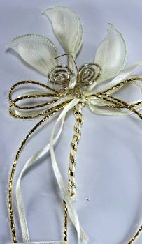 Ασημόχρυση πεταλούδα εκρού-χρυσή κορδέλα 1829