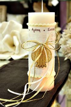 Χειροποίητο διακοσμητικό αρωματικό ιβουάρ κερί με χρυσό ρόδι και ευχές 6.5x20cm