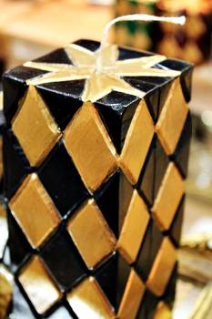 Κερί carve τετράγωνο μαύρο χρυσό 7,5*7,5*15