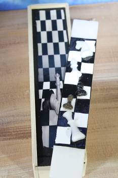 Πασχαλινή λαμπάδα 19Χ011 Σκάκι new ΣΕΤ με ξύλινο κουτί 28x7cm