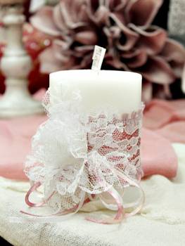 Αρωματικό κερί στολισμένο με δαντέλα σε αποχρώσεις σάπιο μήλο - λευκό 8x10cm